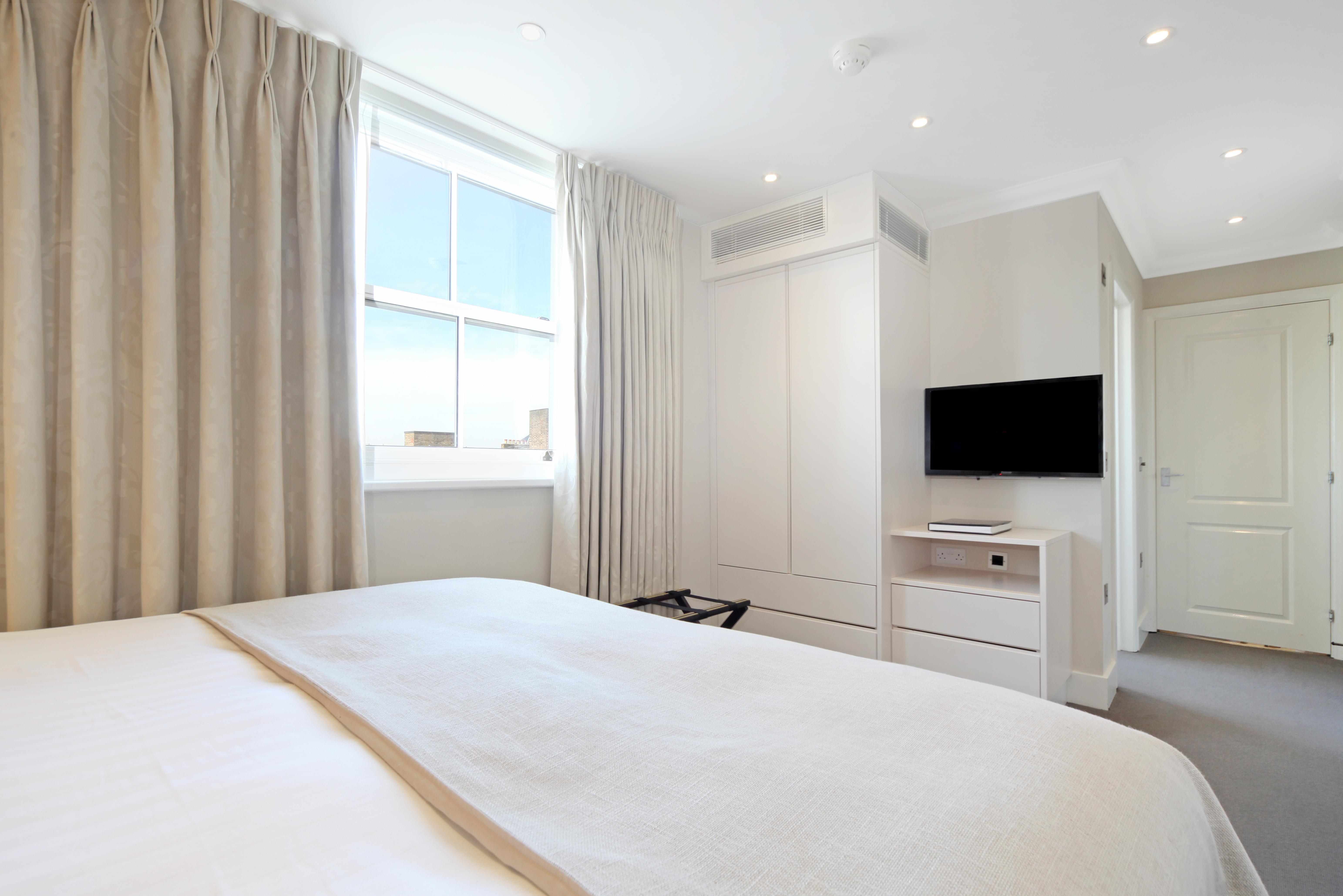 Aparthotel Ashburn Court London