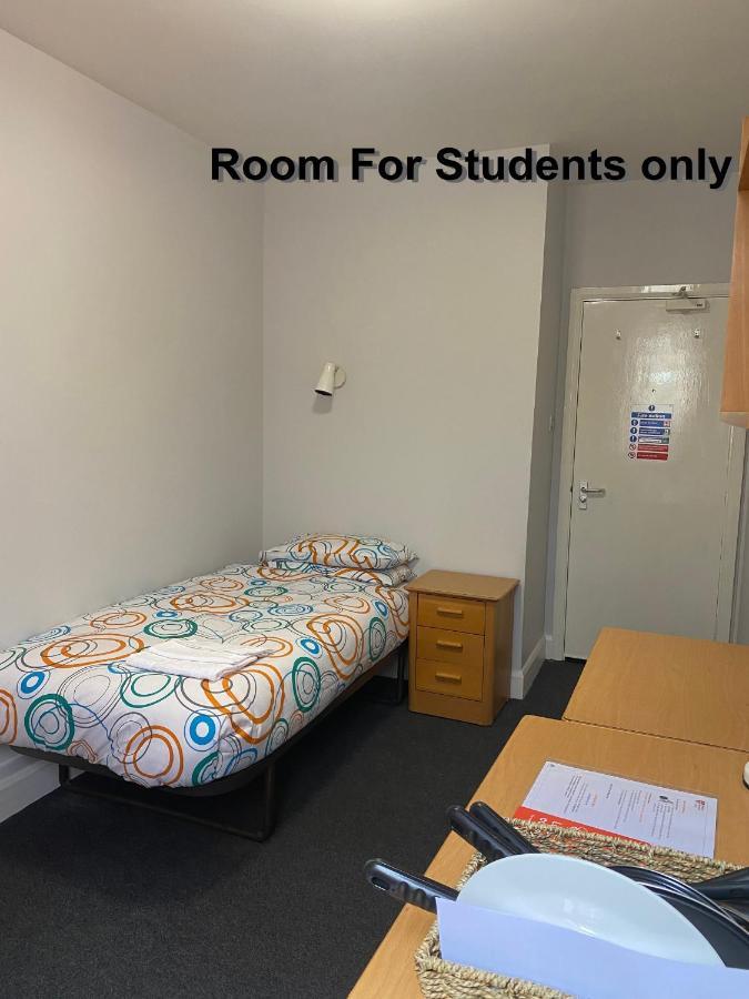 Charming For Students Only, Cricklewood Lane - Sk Pensión *