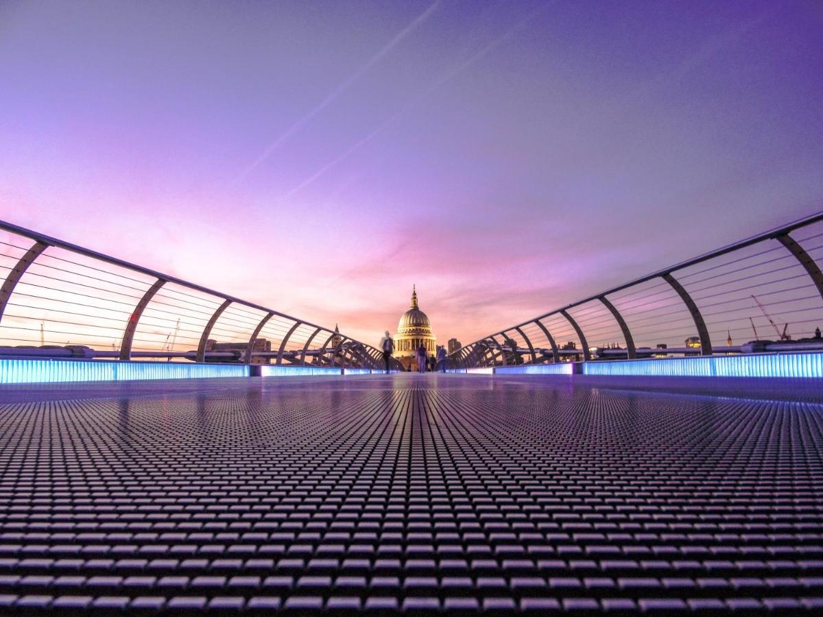 Thames River Apartment London