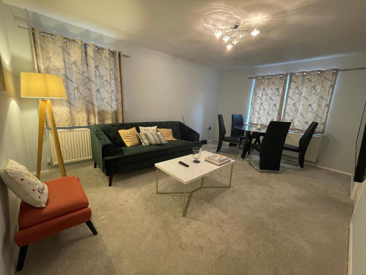 2 Bedroom Near Southfields Londen