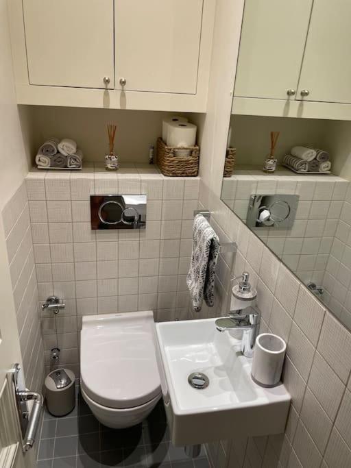 Leilighet Stylish 3-bedroom Flat In Kensington *