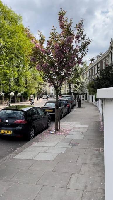 Stylish 3-bedroom Flat In Kensington Leilighet London