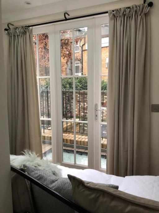 Stylish 3-bedroom Flat In Kensington Leilighet