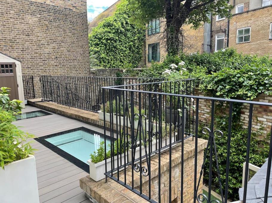 Stylish 3-bedroom Flat In Kensington Leilighet London