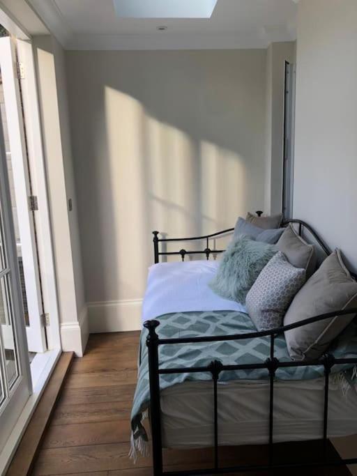 Leilighet Stylish 3-bedroom Flat In Kensington