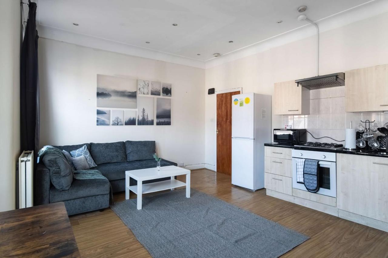 Apartment Two Bedroom In Tooting *
