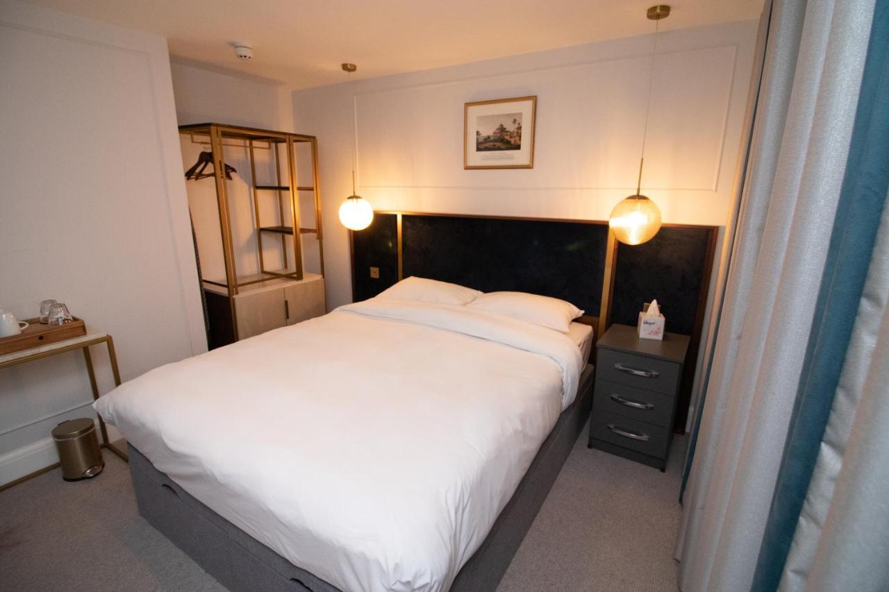 Hotell Three Falcons London