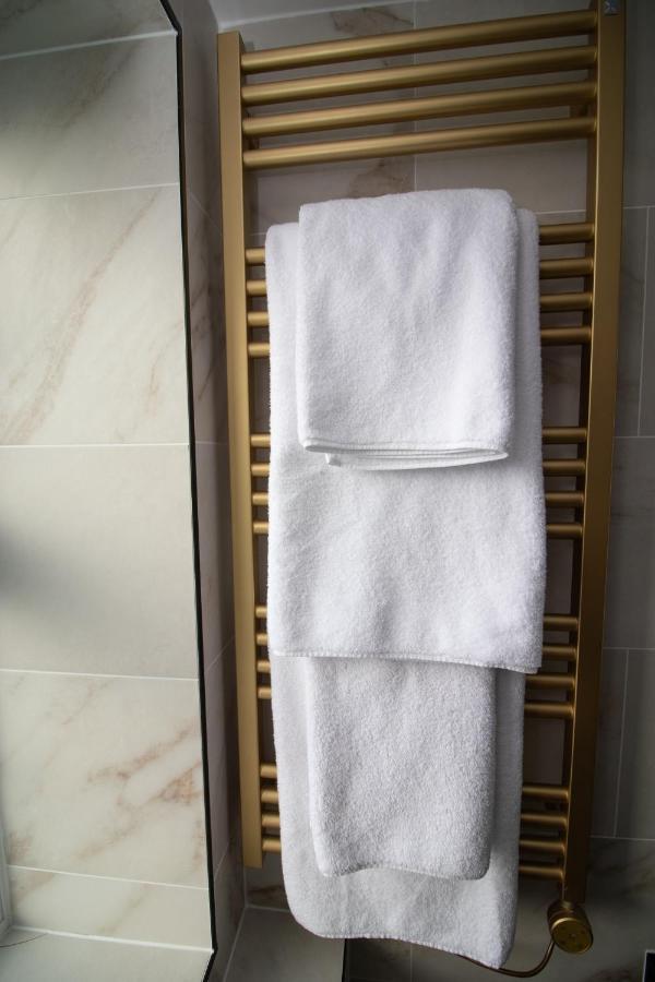 Hotell Three Falcons London