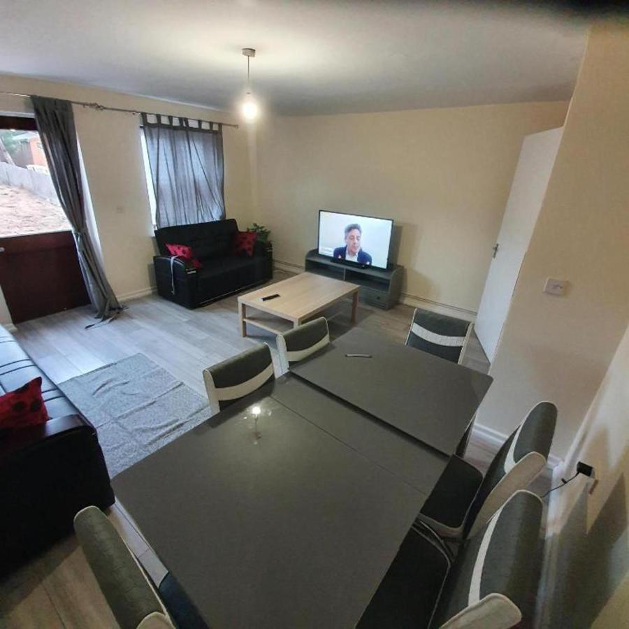 Lovely Cosy House Easy Reach To Holiday home London