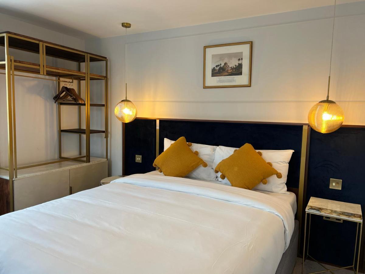 Hotell Three Falcons London
