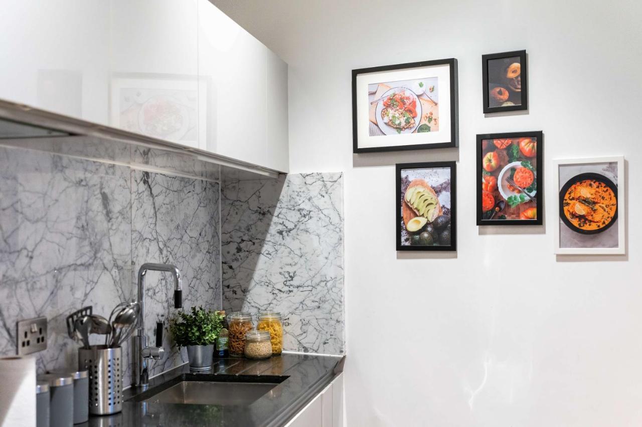 Stunning Camden House With Private Terrace & Free Parking Сasa de vacaciones Londres