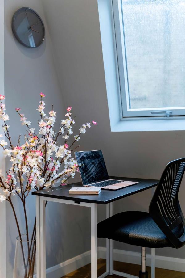 Сasa de vacaciones Stunning Camden House With Private Terrace & Free Parking Londres