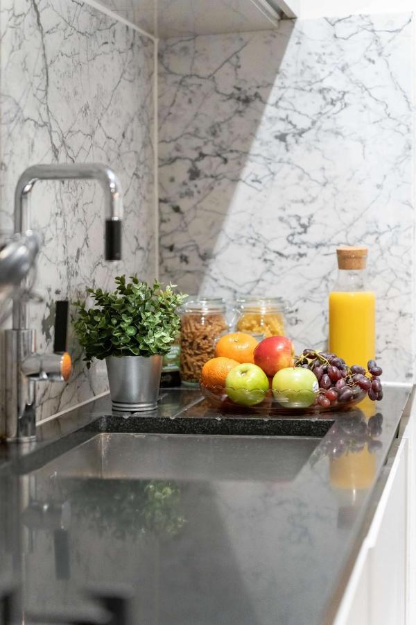 Stunning Camden House With Private Terrace & Free Parking Сasa de vacaciones Londres