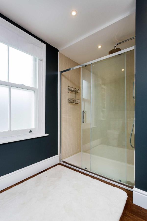 Veeve - Embassy Elegance London