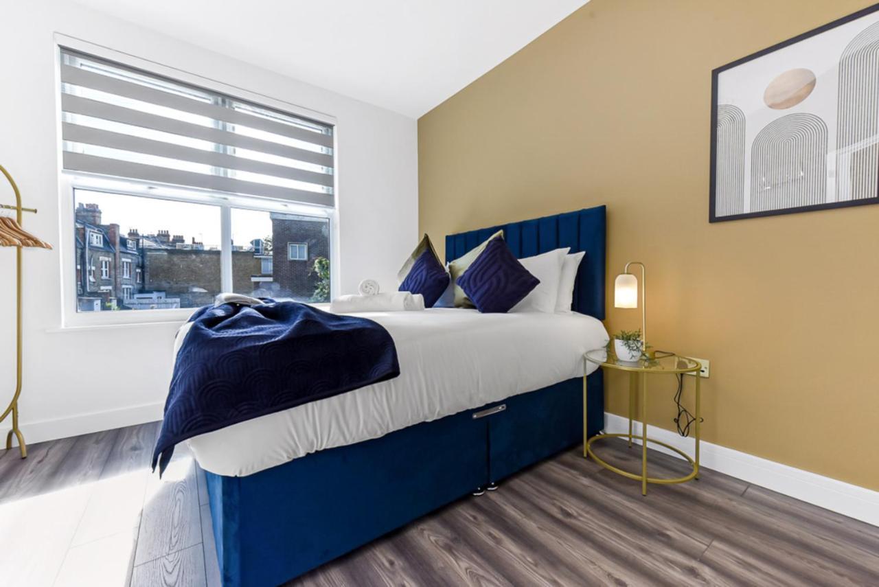 Lovely Two Bedroom With Ensuite Bathrooms Apartment