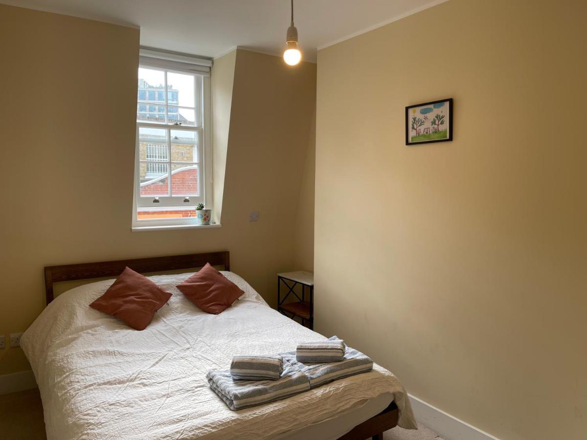 Penguin Flat Apartment London