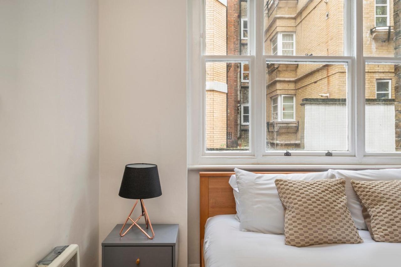The Modern Manor - Fitzrovia - By Frankie Says Leilighet London