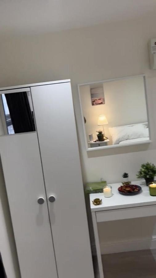 Lovely Studio In Apartamento Londres