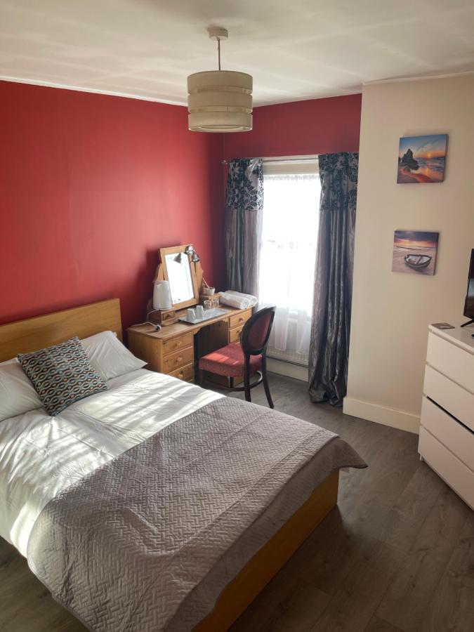 Hotel Crown & Sceptre London