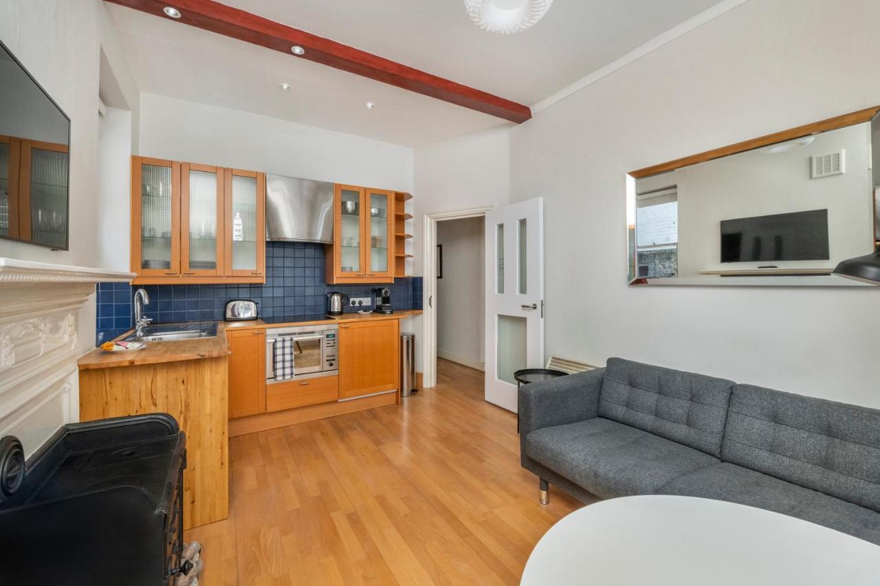 The Modern Manor - Fitzrovia - By Frankie Says