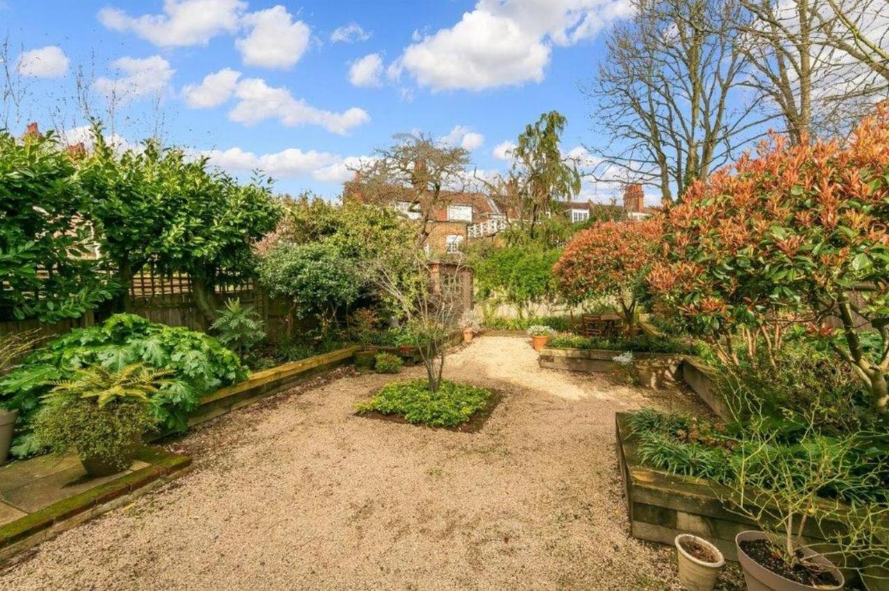 Unique 2 Bedroom Converted Artists Studio *