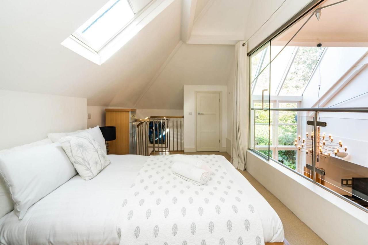 Vakantiehuis Unique 2 Bedroom Converted Artists Studio *