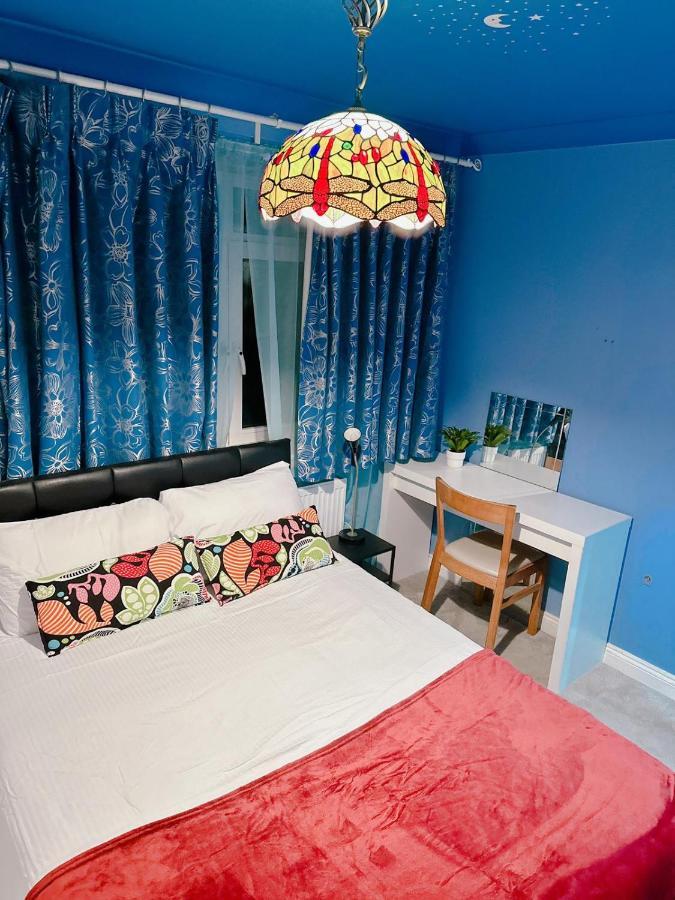 Luxury Double Blue Guest house London