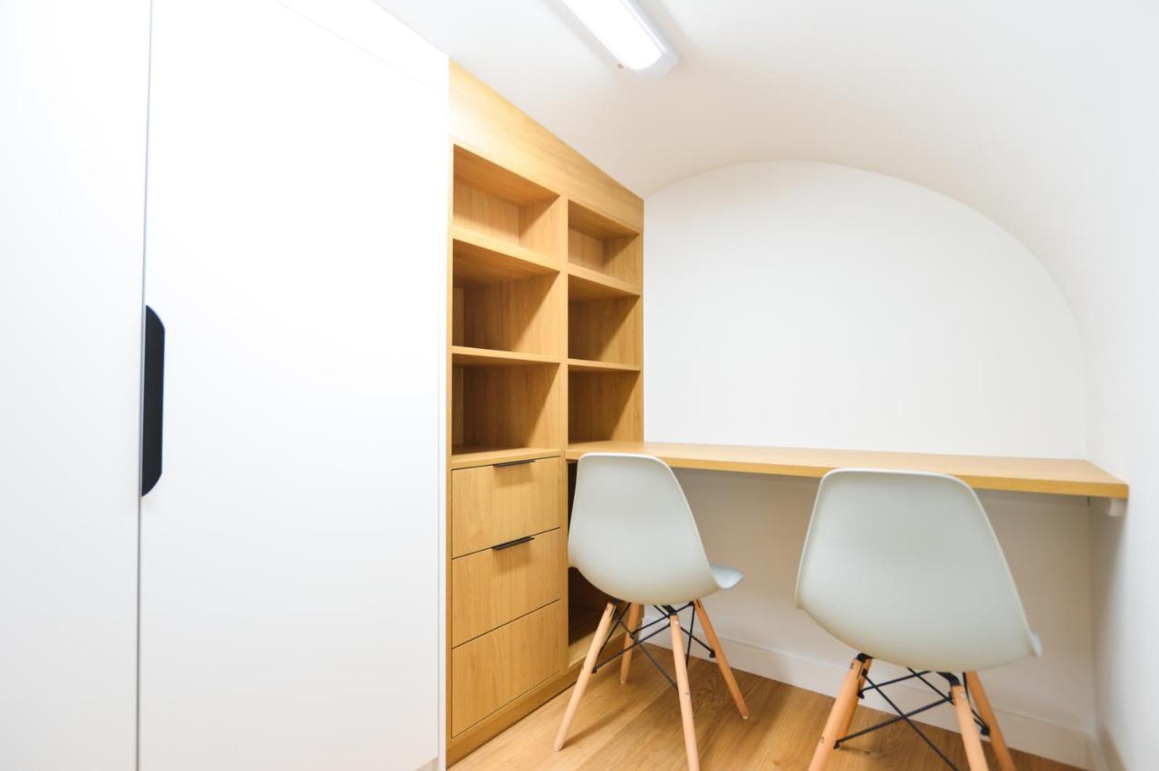 Apartahotel Sale Place Serviced By Concept Londres