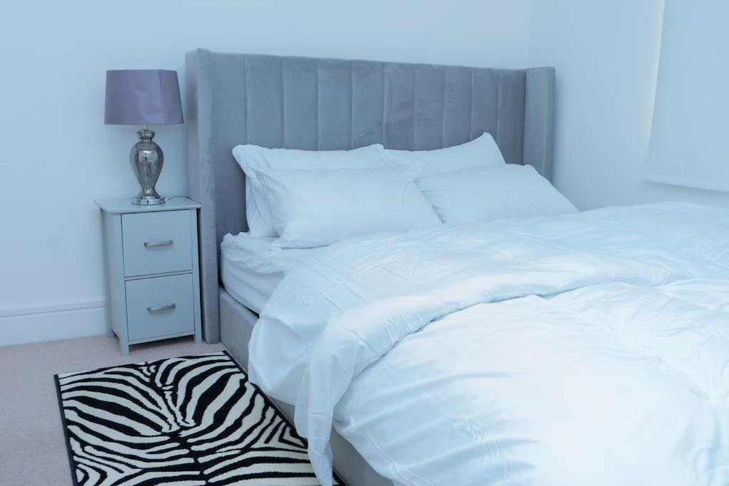 1 Bed Luxury Comfortable Apt Londen