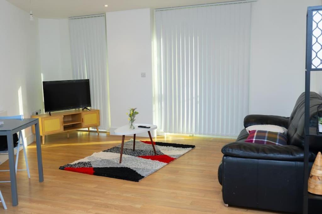 1 Bed Luxury Comfortable Apt Appartement Londen