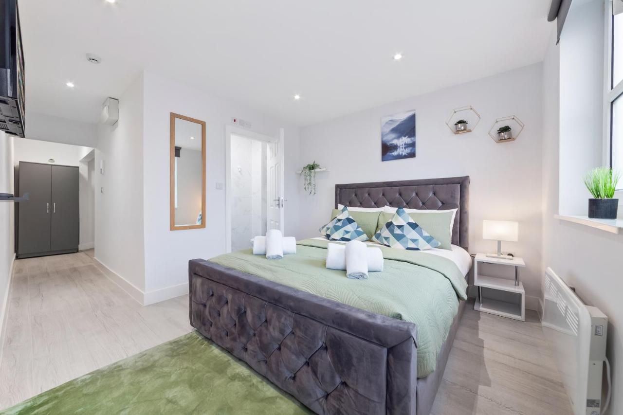 Crystal Palace Suites Guest house London