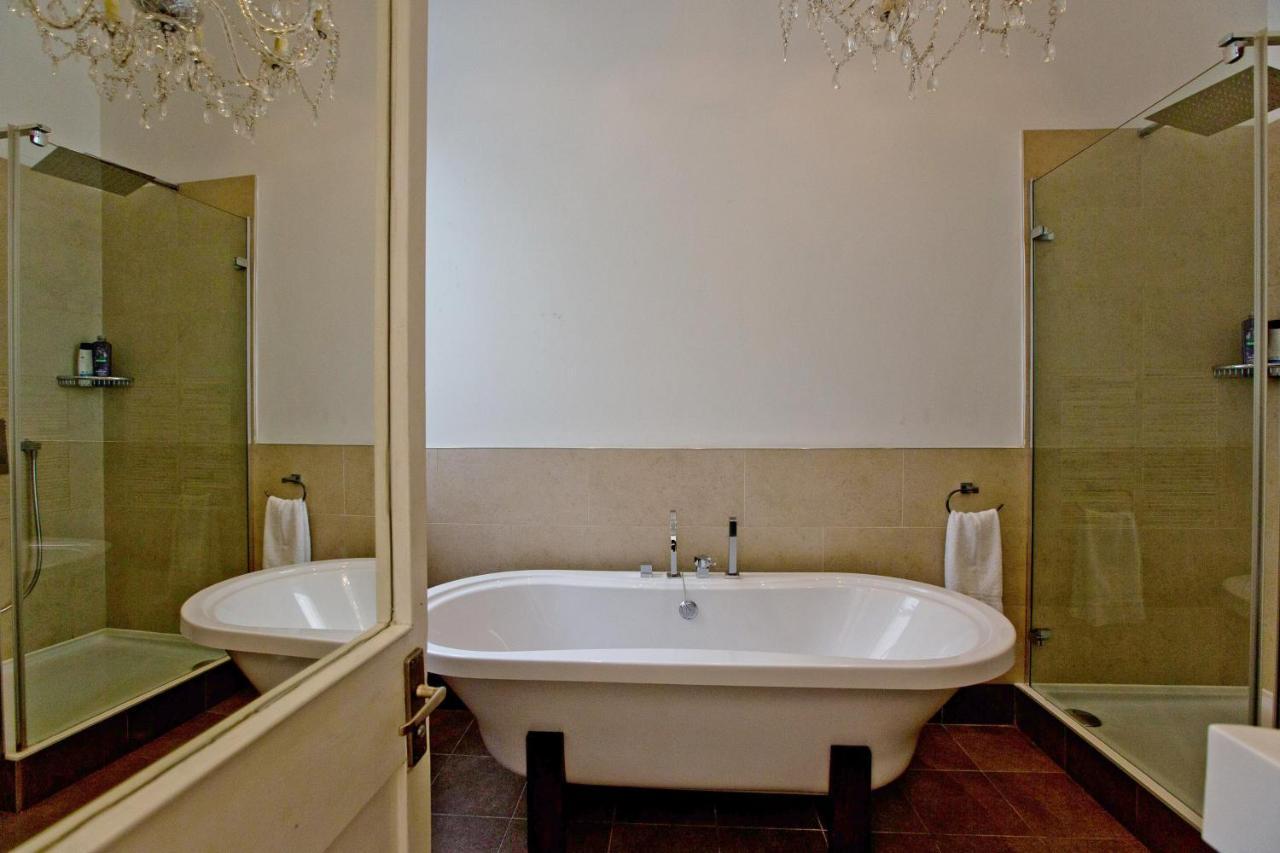 Stunning 6 Bedroom Flat Apartment London