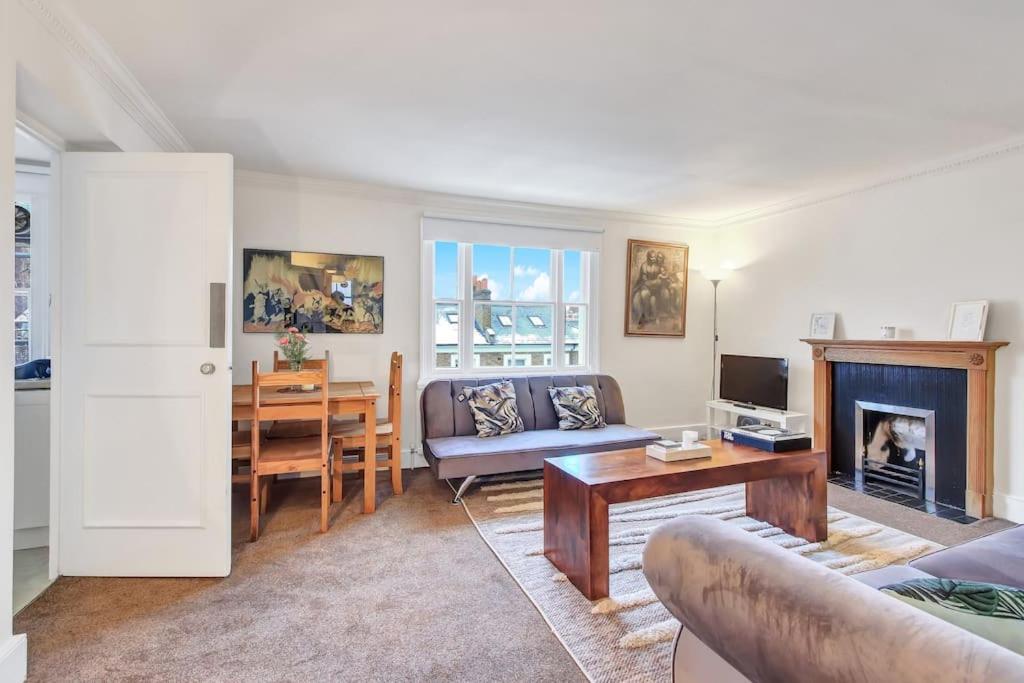 Chic One Bedroom Chelsea *