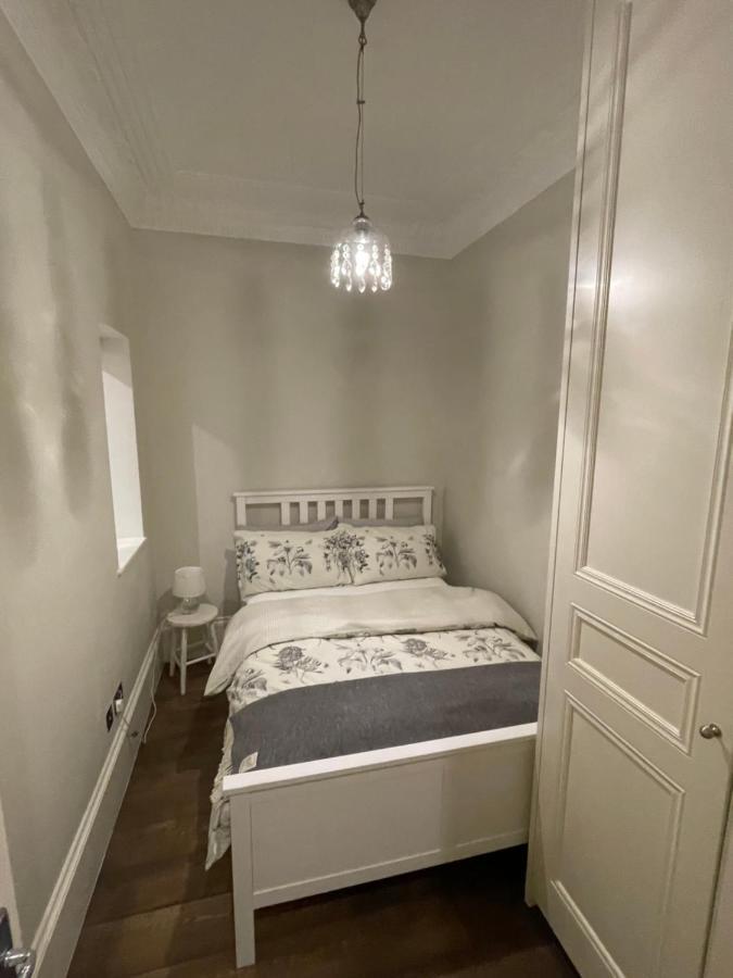 Stylish 3-bedroom Flat In Kensington Leilighet London