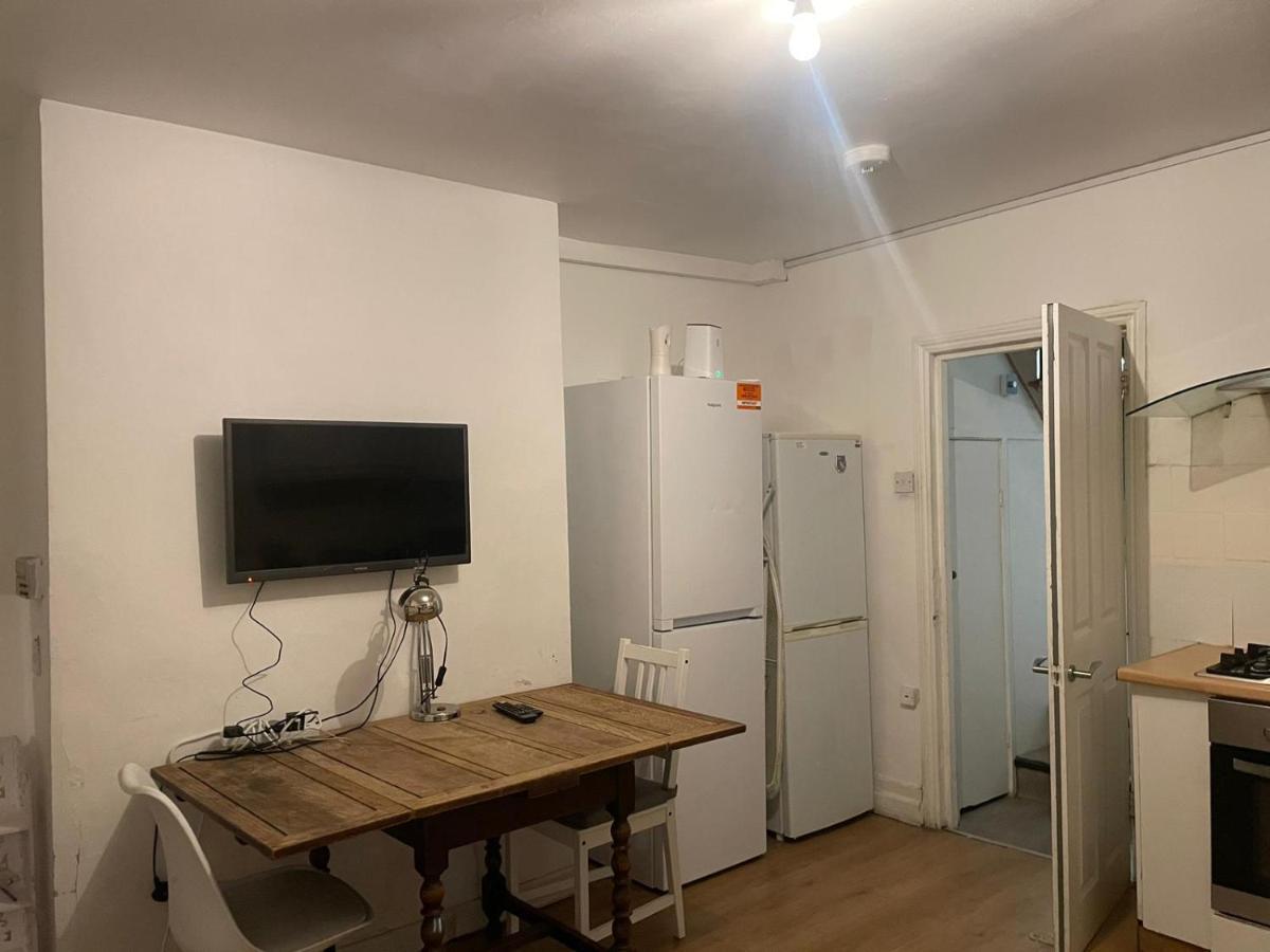 Balham, South Spacious 5, 6 Available * London