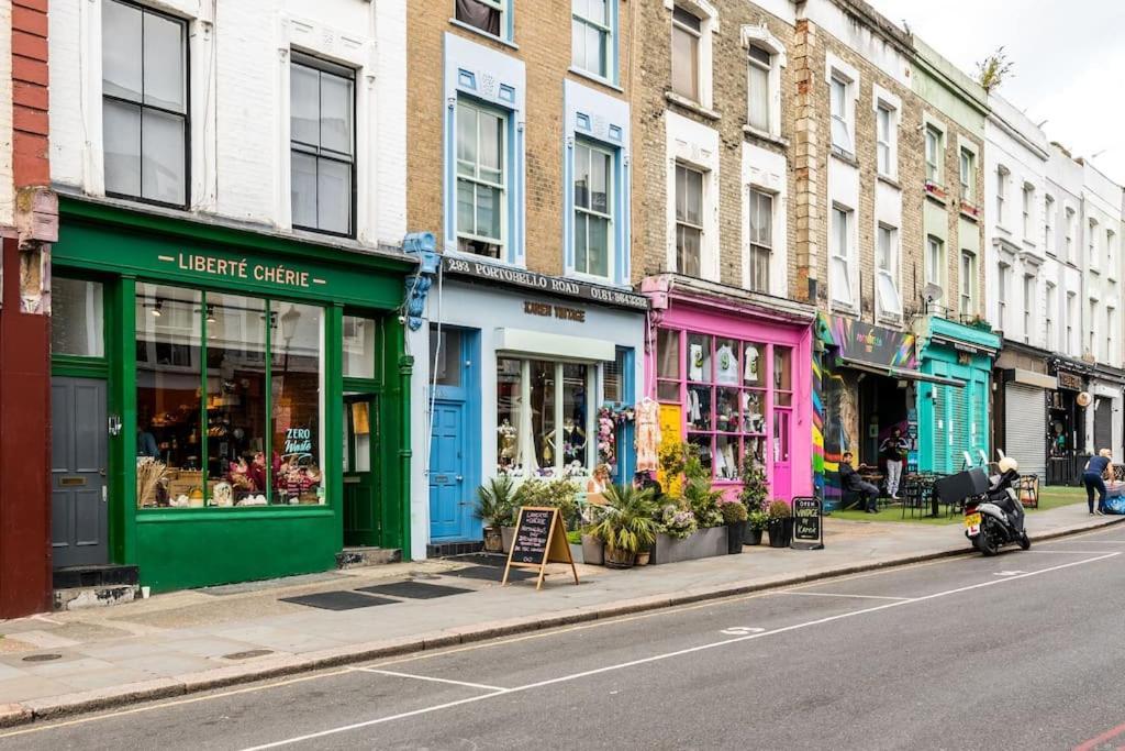 2-bed 2-bath Flat Around The Corner From Portobello Market * Londen