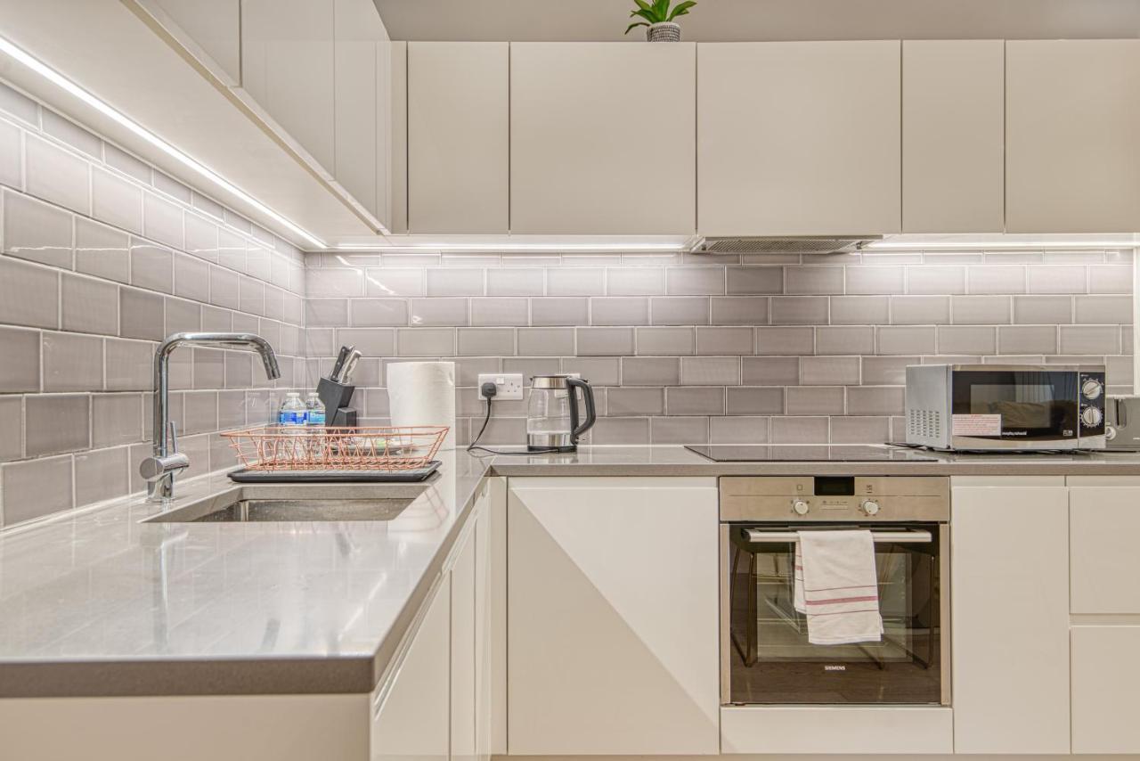 Appartement Austin David Royal Wharf Londen