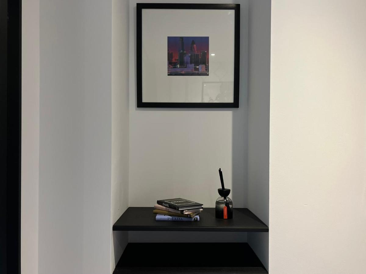 Beautiful In Wembley Apartment *