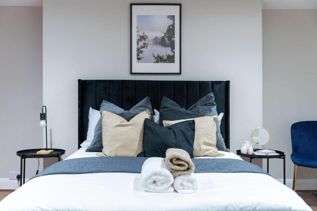 Kensington High 2 Bedroom Leilighet London