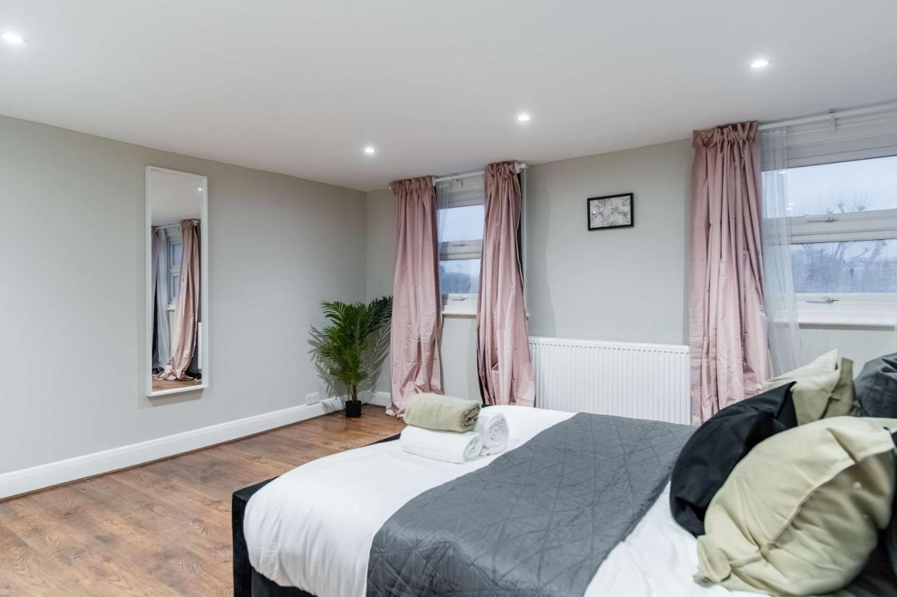 Kensington High 2 Bedroom Leilighet *