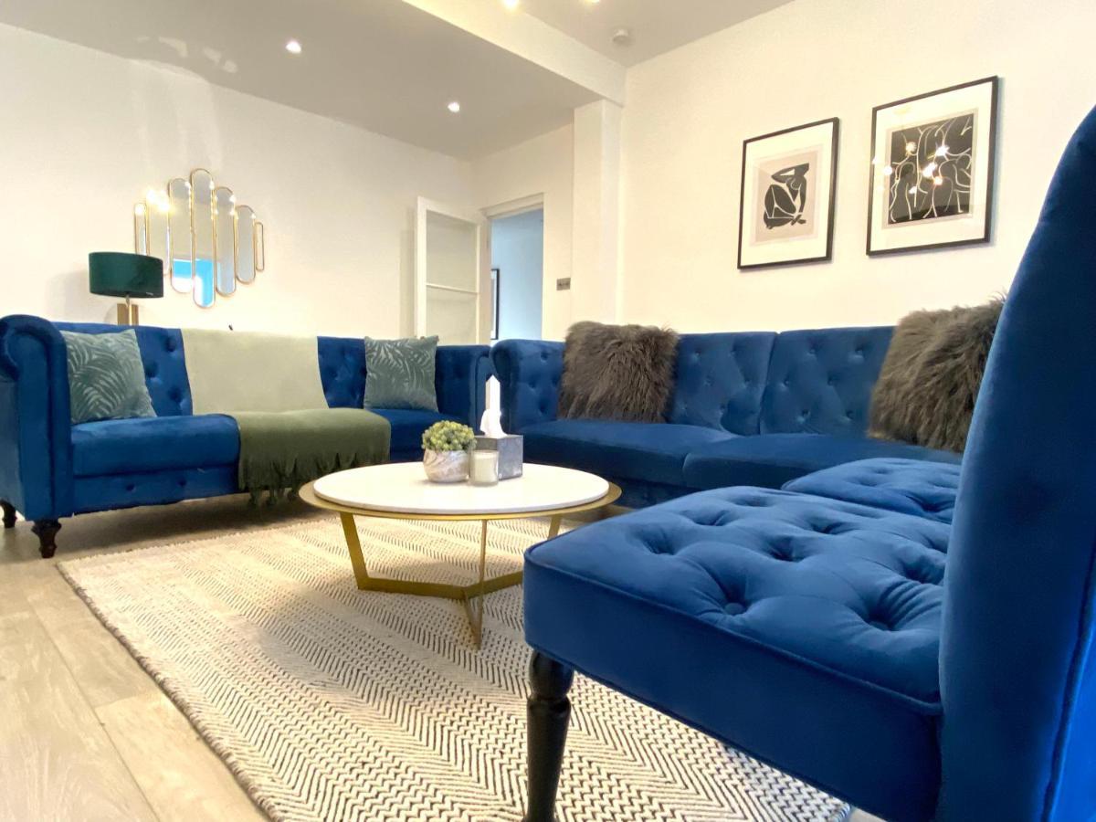Modern Luxurious 3 Bed Flat With Private Garden & Bbq Apartment *