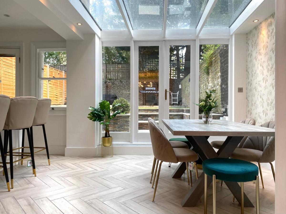 Apartment Modern Luxurious 3 Bed Flat With Private Garden & Bbq London
