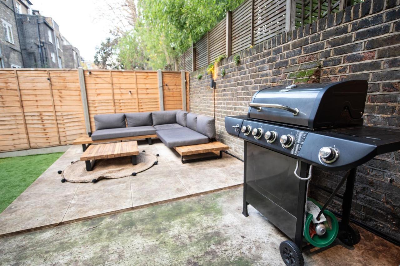 Modern Luxurious 3 Bed Flat With Private Garden & Bbq * London