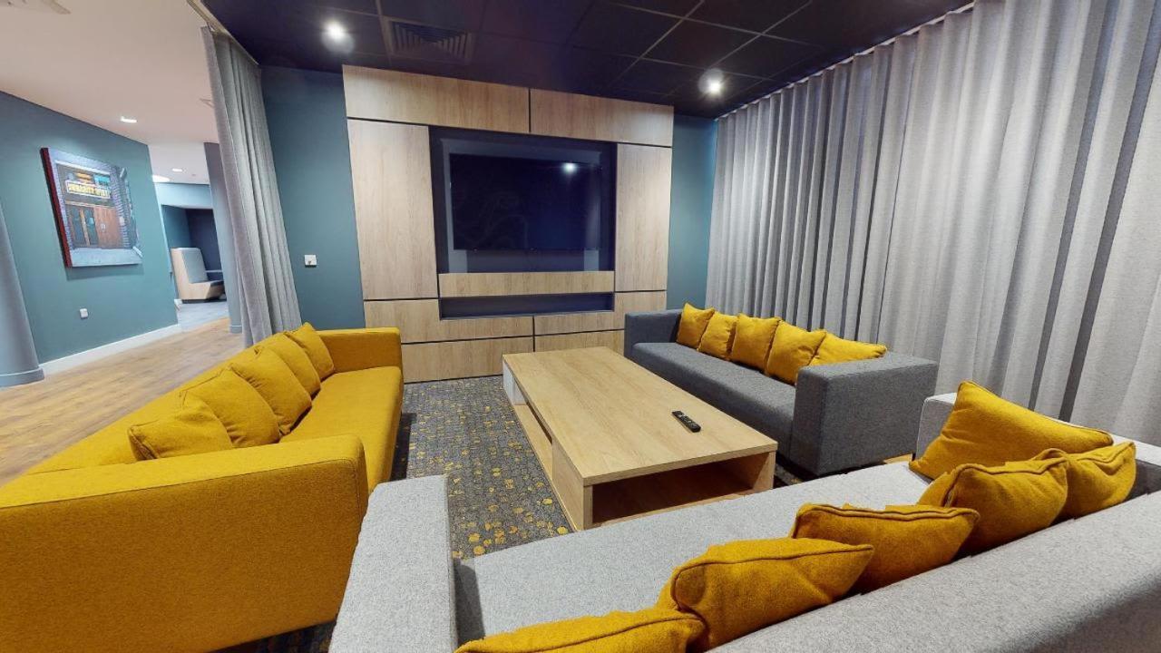 Apartamento For Students Only Iq Will Wyatt Court London *