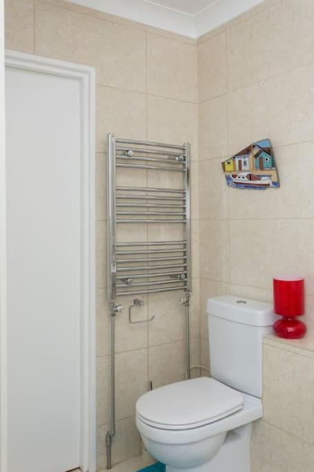 2 Bed Flat Near Westfield, West Leilighet *