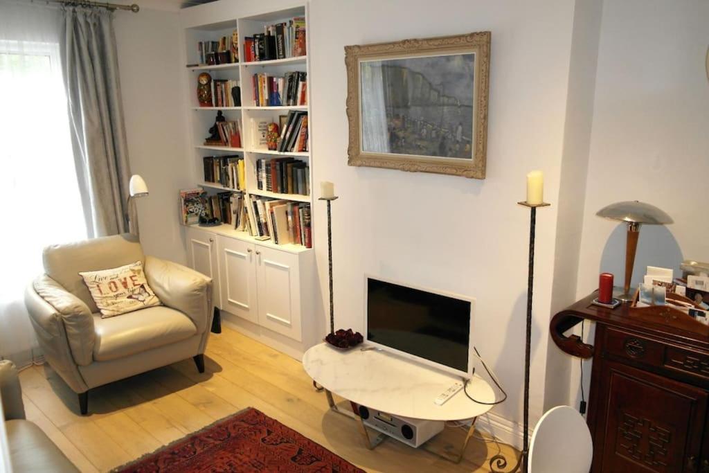 Leilighet 2 Bed Flat Near Westfield, West *