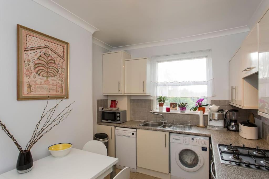 Leilighet 2 Bed Flat Near Westfield, West