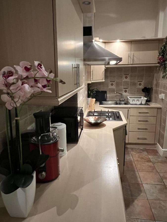 Privat overnatting Double Bedroom With En-suite Bathroom In Chelsea - - Share London