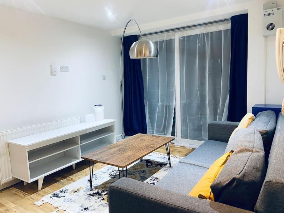 Apartamento One Bedroom Near Dalston Station Londres