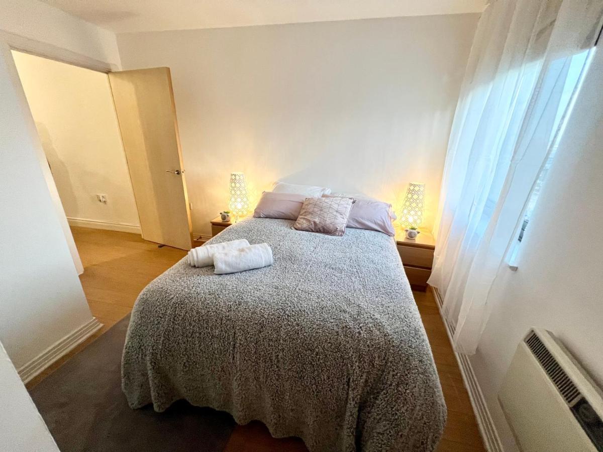 Modern Spacious Close To Station Apartamento *